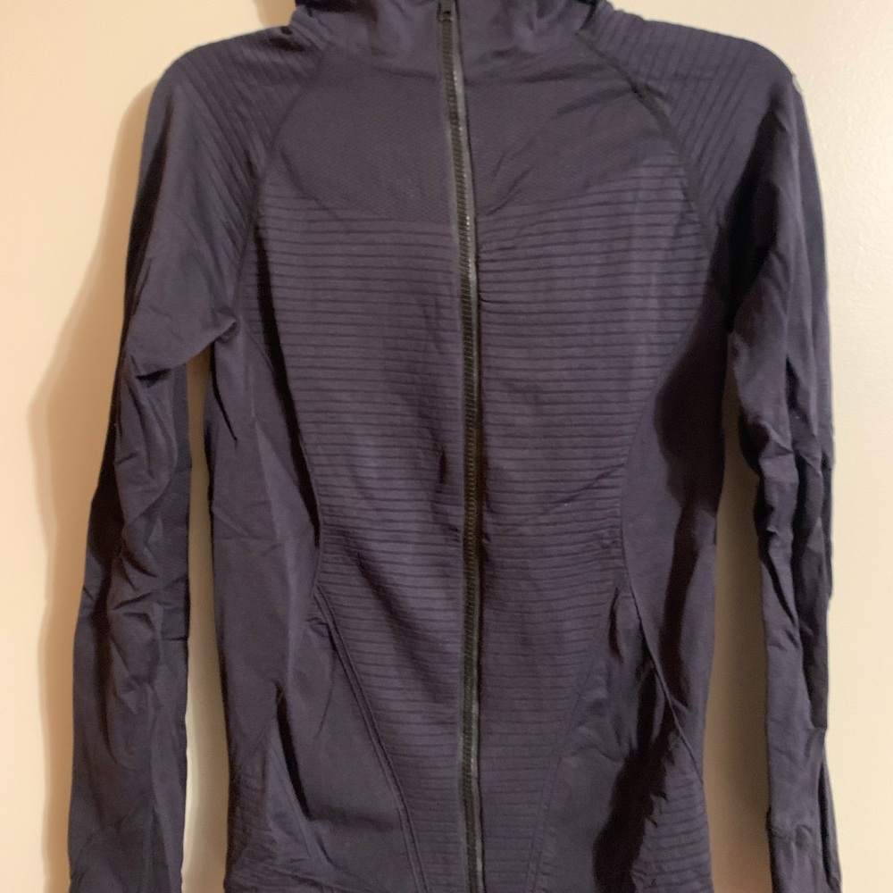 Life Fitness Sz M black hooded/lightweight full zip jacket. Nylon/spandex.